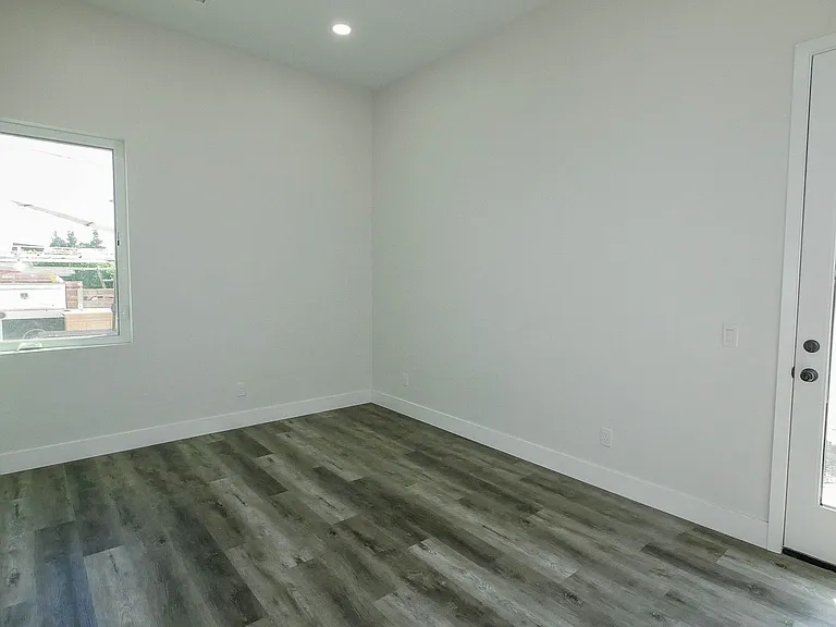 5535-5539 Potomac St — Photo 6