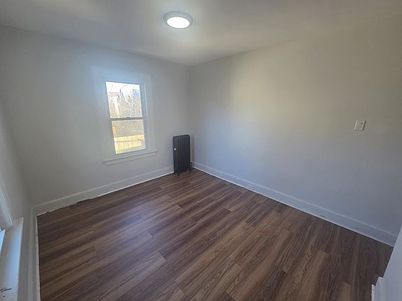 2nd image of 288 William St Floor 2