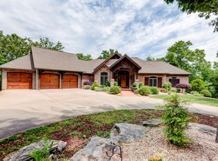 848 Sterling Oaks Ln, Branson West, MO 65737