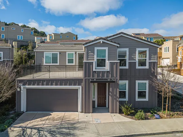 585 Sapphire St, Petaluma, CA 94952