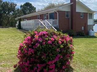 81 Dennis Dr, Hampstead, NC 28443