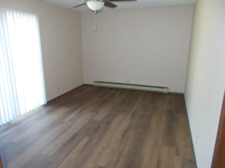 312 Hazelwood Ln — Photo 6