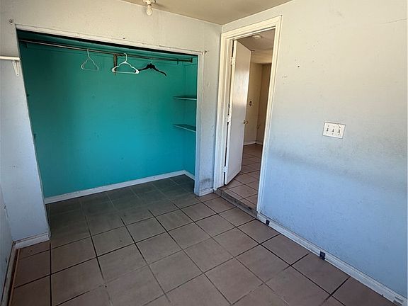 2nd image of 1824 Stanford St