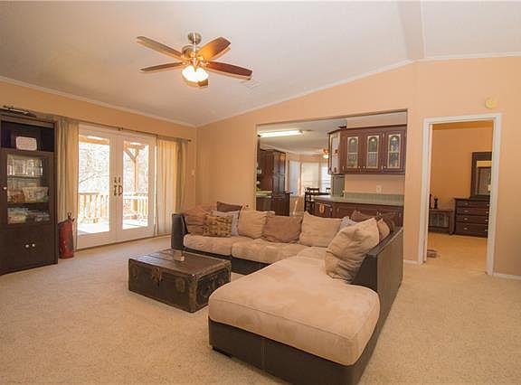 5th image of 145 Suzanne Dr