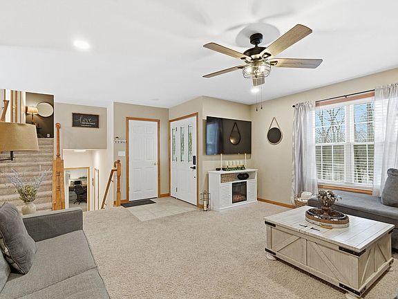 5th image of 2726 N Goldring Rd