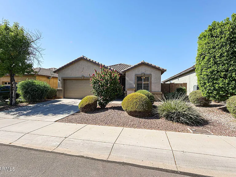 17765 W Bridger St — Photo 3