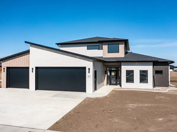 2415 Dutton Cir SE, Mandan, ND 58554