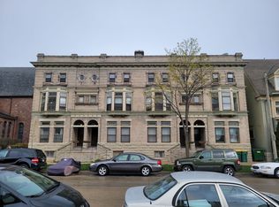 918 E Knapp St APT 4, Milwaukee, WI 53202