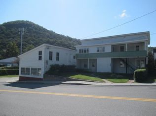 22 Tunnel St, Readsboro, VT 05350