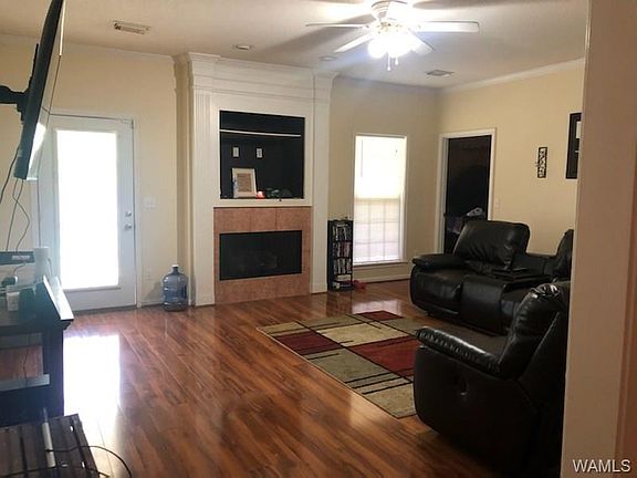 3rd image of 156 30th St