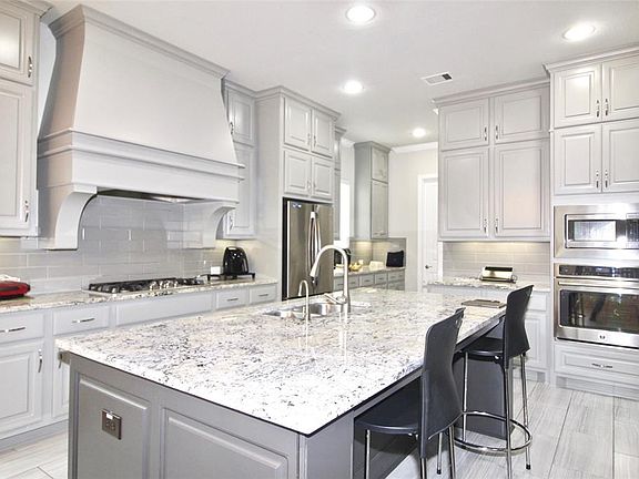 3rd image of 5019 Anthony Springs Ln