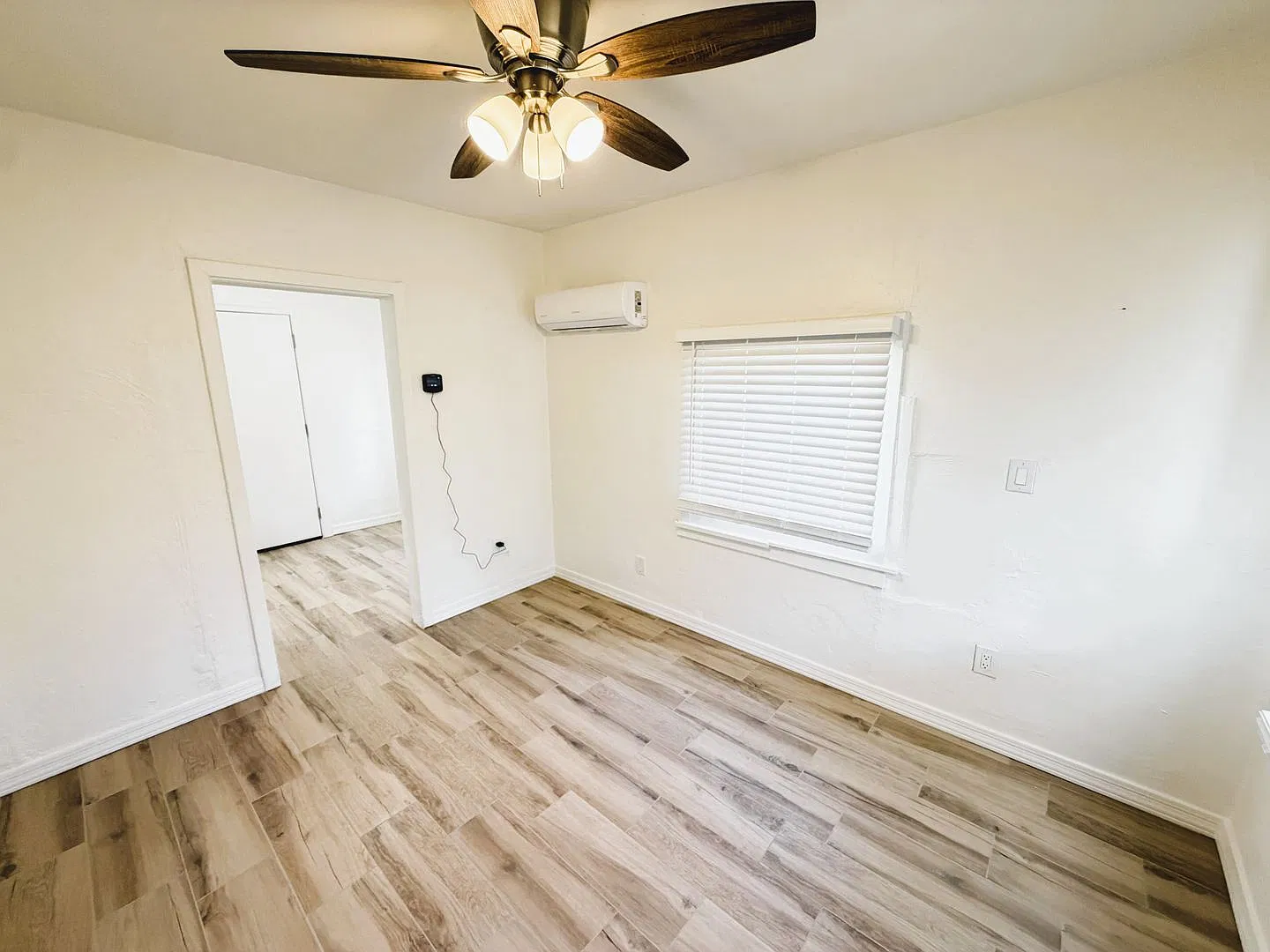 Remodeled Stand Alone House with Private Yard! — Photo 4