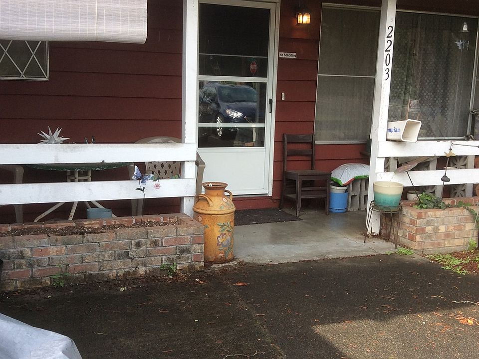 1st image of 2203 Wilkins Pl SE