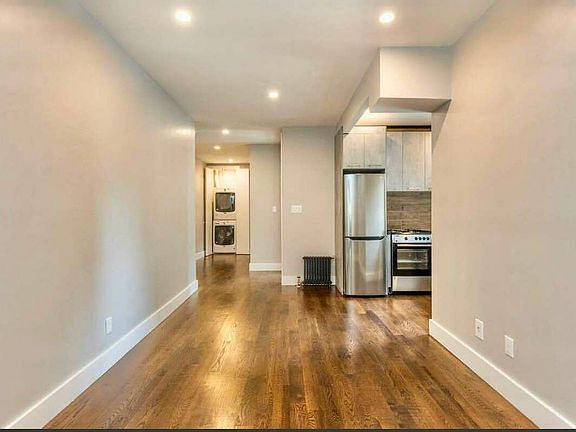 5th image of 531 E 22nd St APT 2C