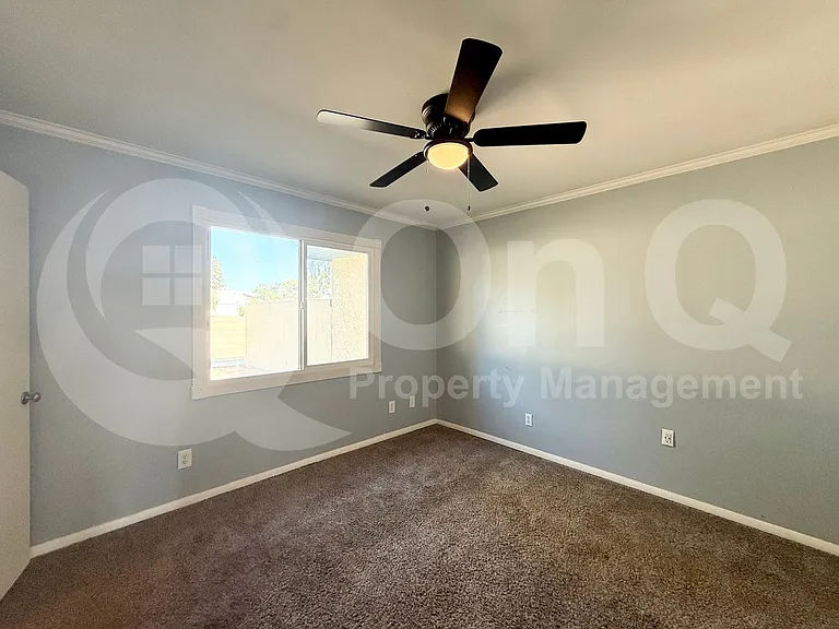 8051 N 32nd Ln — Photo 10