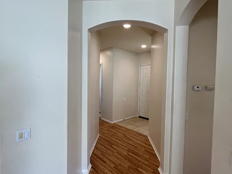 525 Brooklawn Dr — Photo 17