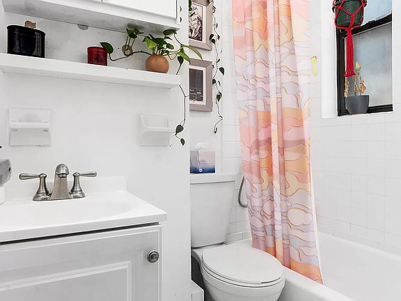 5th image of 467 Pacific St APT 24