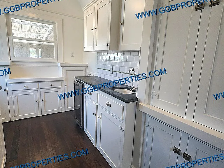 134 Granada Ave — Photo 5