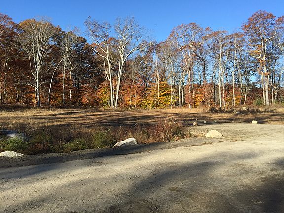 4th image of Bergeron Lane Lot 2