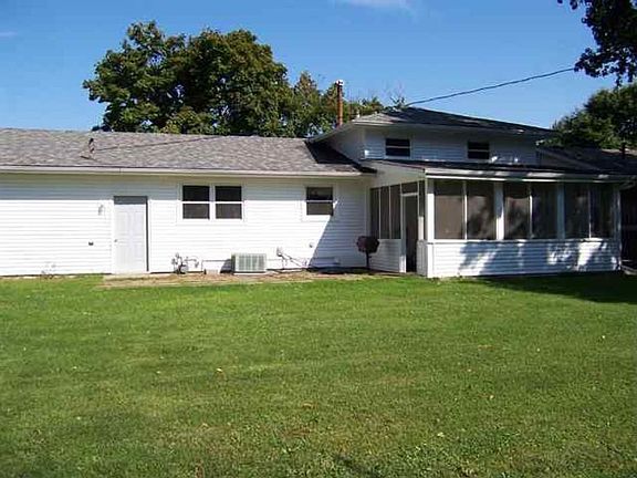 3rd image of 468 41st Ave