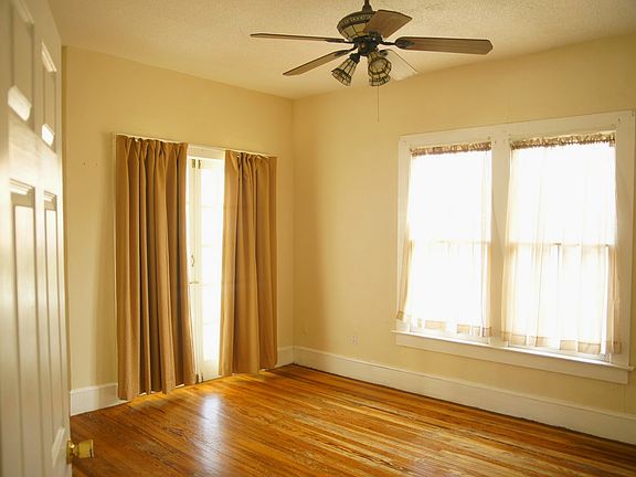 3rd image of 307 Shady Pl