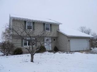 200 Dentaria Dr, Cottage Grove, WI 53527