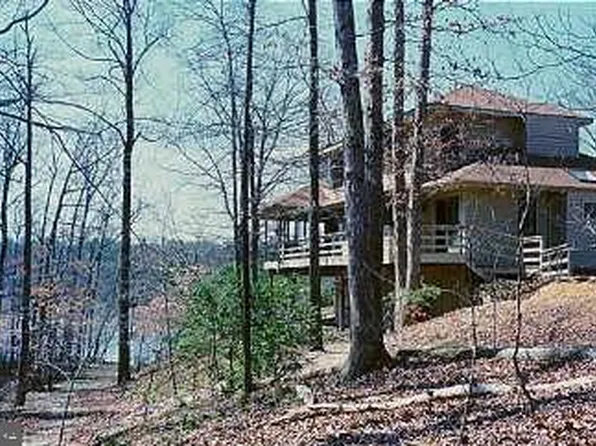 25305 Sandy Point Rd, Greensboro, MD 21639