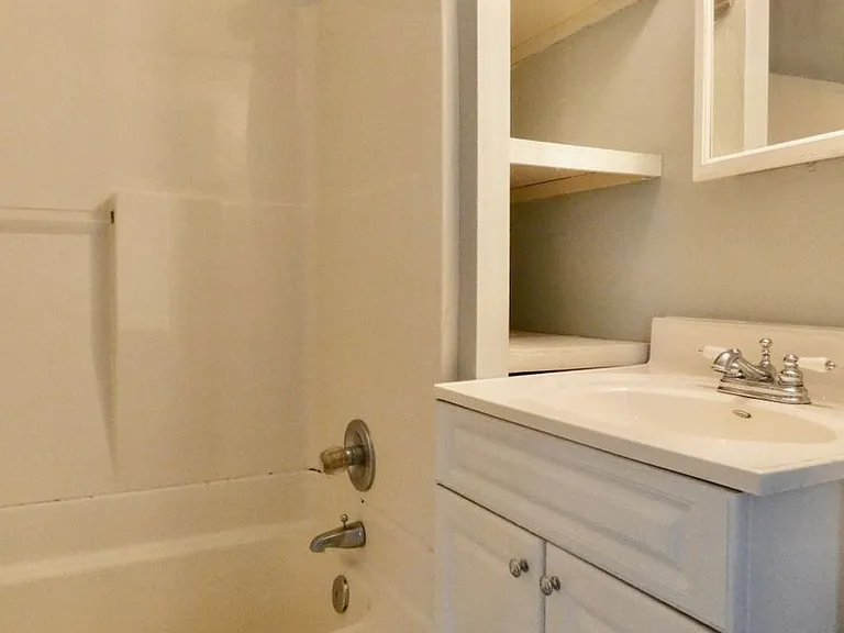 15 Grindstaff Dr #4 — Photo 11