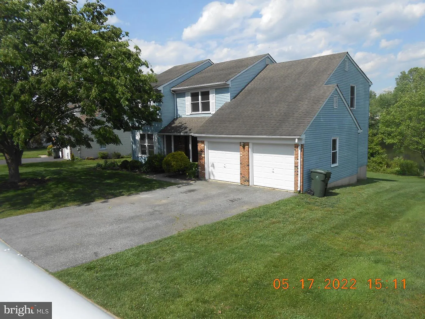 10 Country Hills Dr photo 1