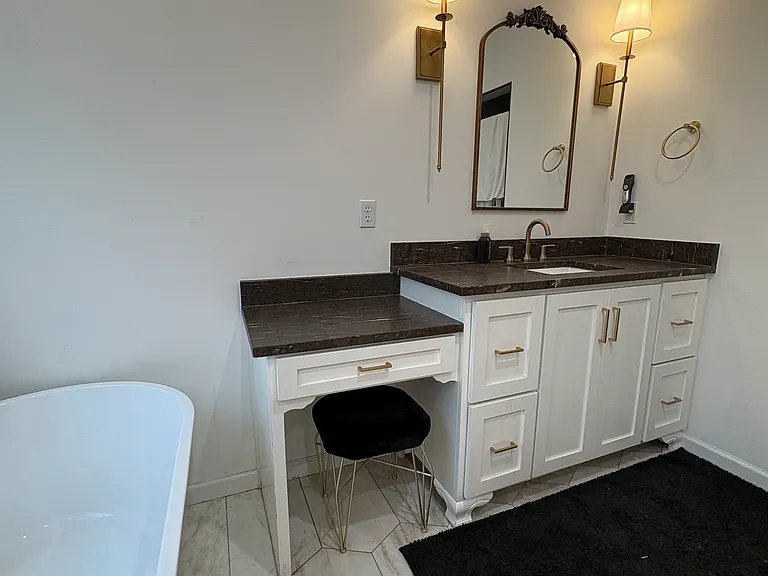 2105 W Easton St — Photo 13