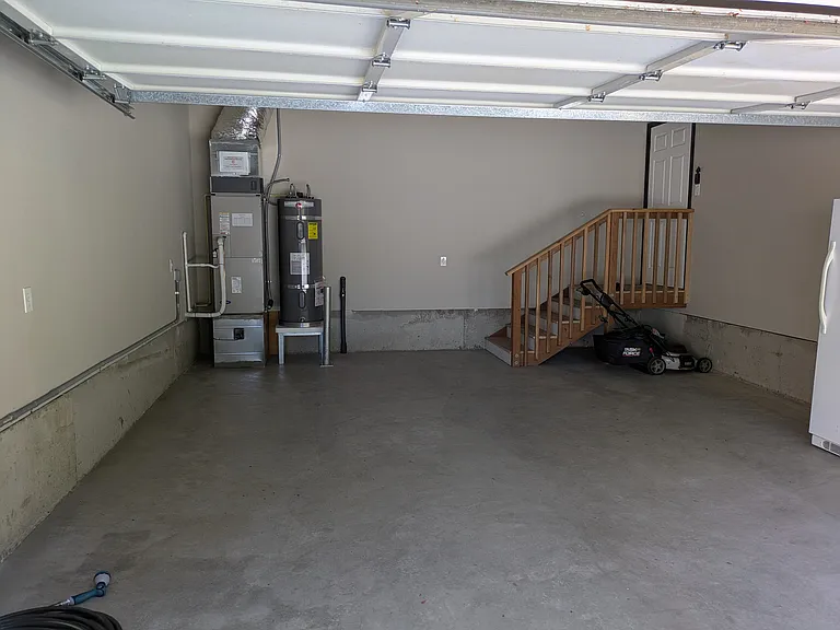1025 Loganberry Ln — Photo 19