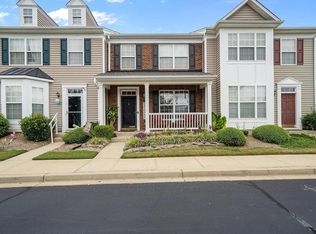 15 Stratus Ct, Greer, SC 29650
