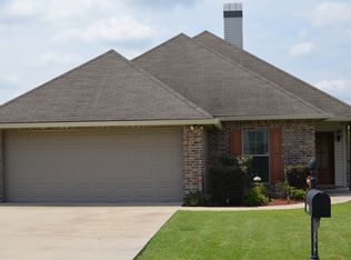 327 Saint Matthias Dr, Carencro, LA 70520