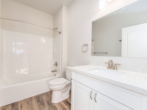 3rd image of 14907 Us Highway 97a APT A201