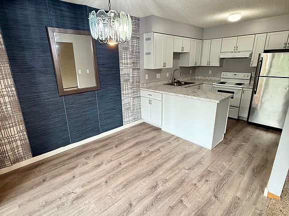 4th image of 8117-19 Pleasant View Ct