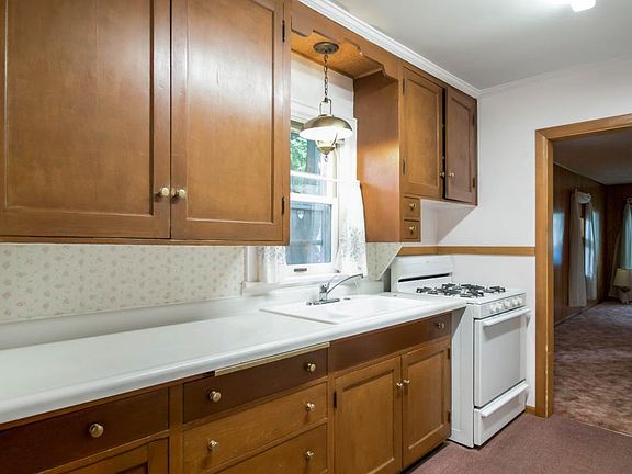 3rd image of 1831 Flandrau St