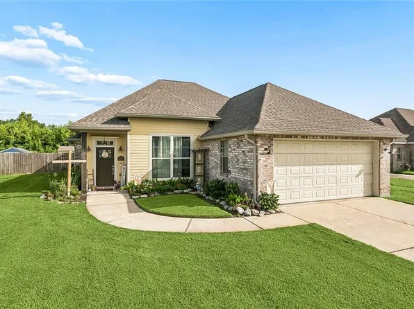 707 Country Cottage Blvd, Montz, LA 70068