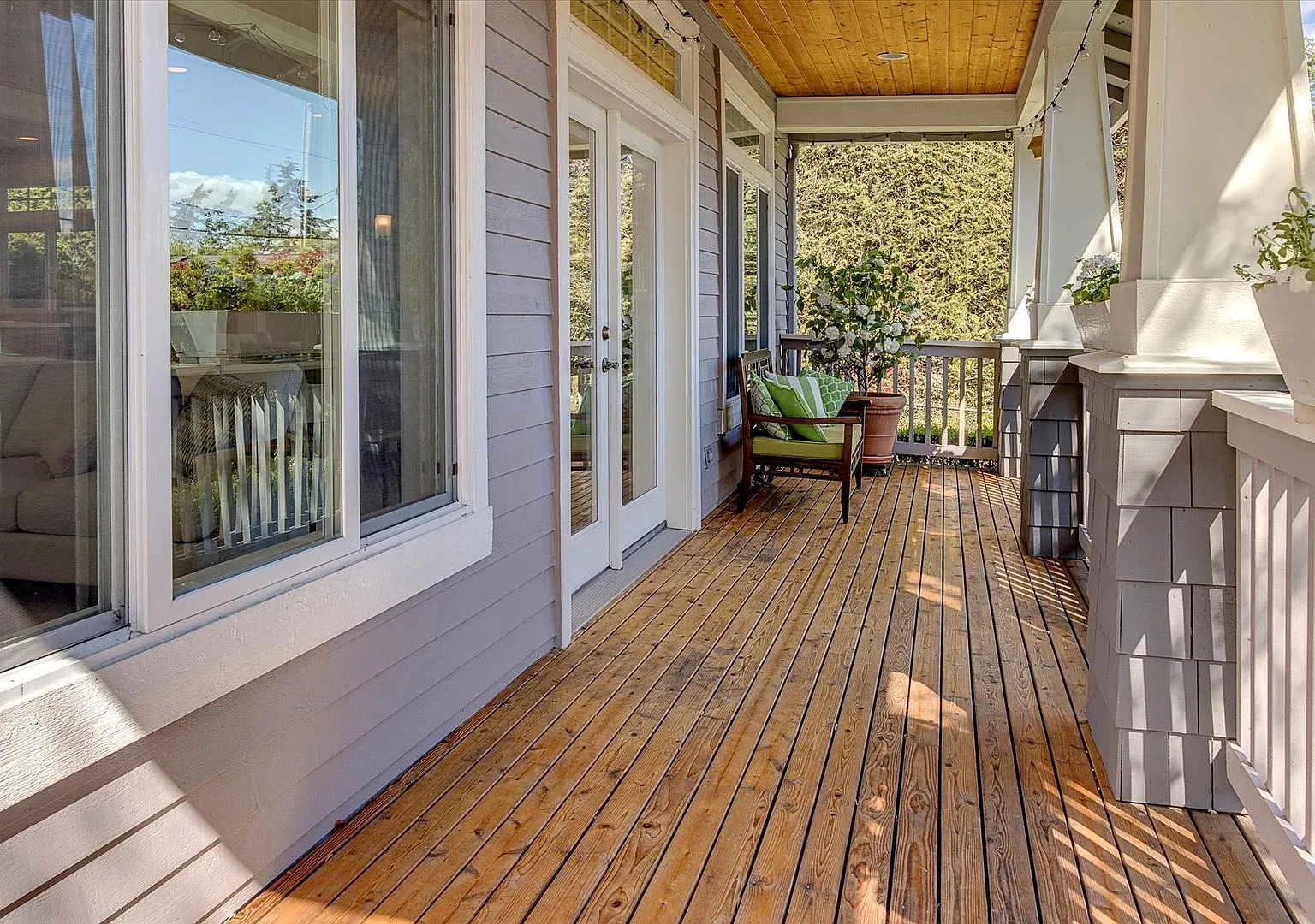 4Bd/2.5Ba Kirkland Home — Photo 3