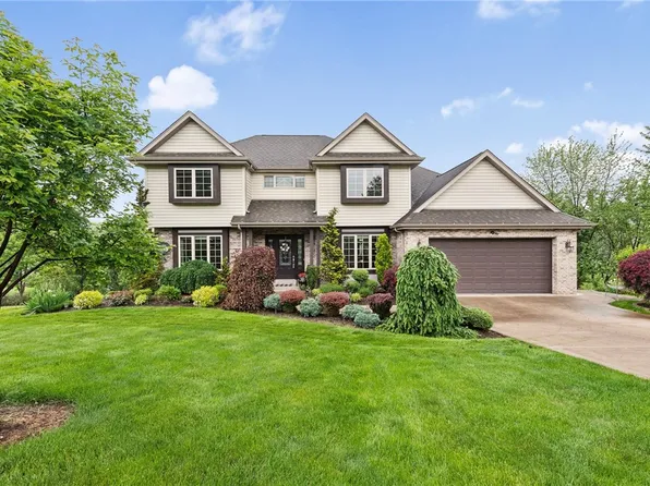 1316 Pinecrest Dr, Latrobe, PA 15650