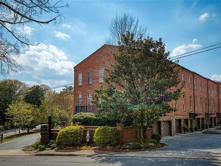 100 Founders Mill Ct — Photo 3