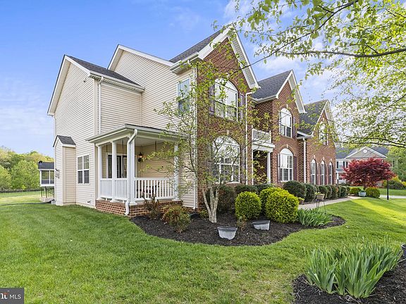 4th image of 41389 Holiday Ct
