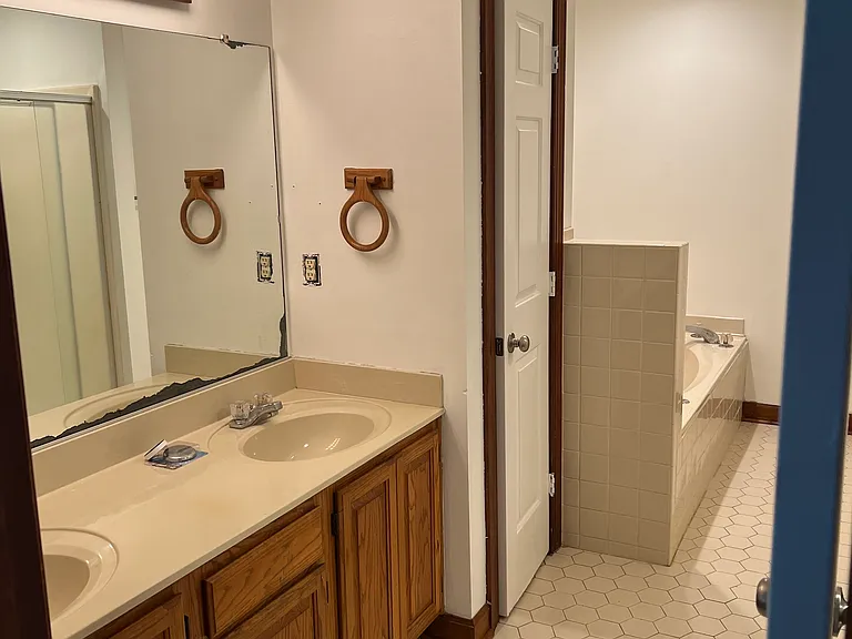 412 Shadowlake Dr — Photo 29