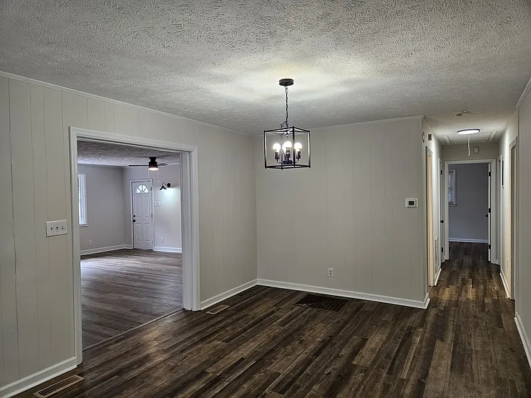 853 Shannon Dr — Photo 7