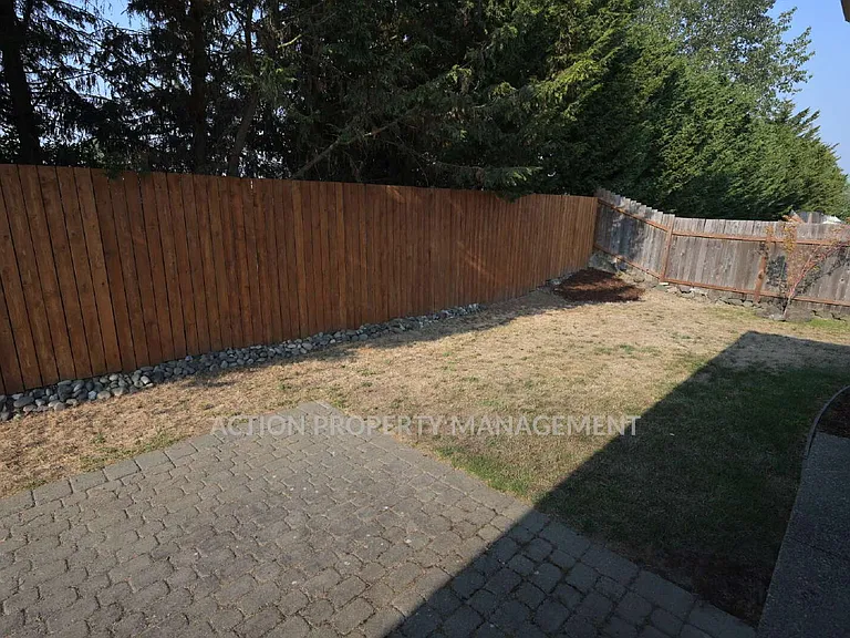 103 E Cobblestone Ln — Photo 22