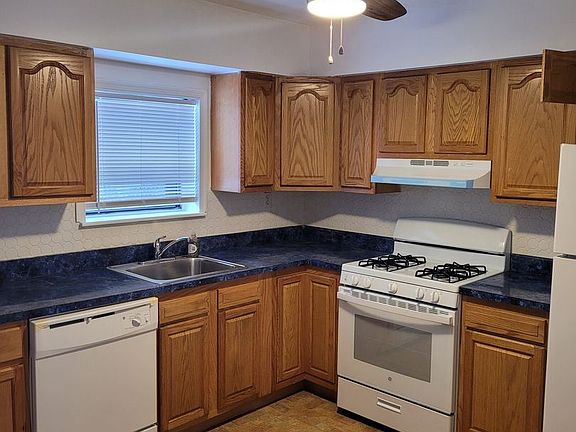 3rd image of 3947-3949 Wyalusing Ave