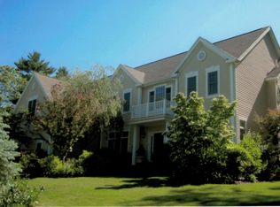 15 Frontier Dr, Walpole, MA 02081