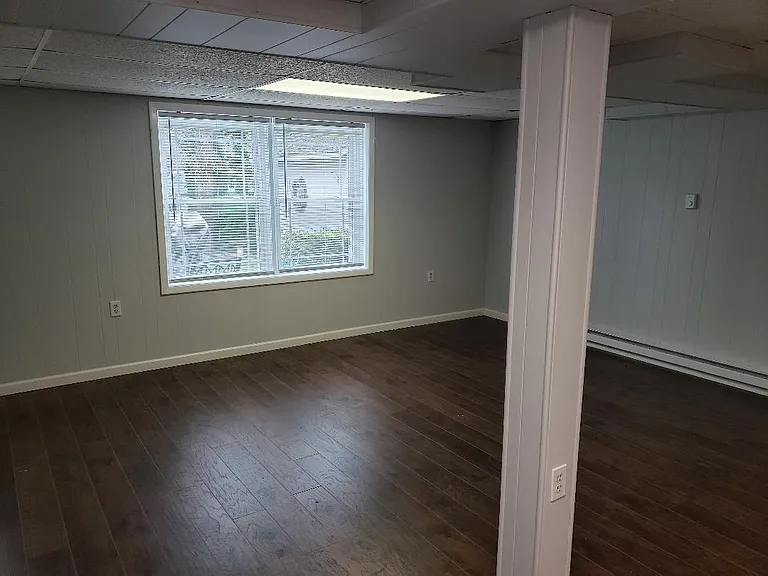 1108 Wood St — Photo 3