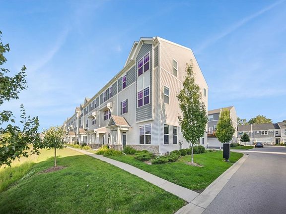 2nd image of 2722 Lily Ln