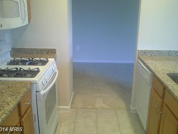 4th image of 4480 Market Commons Dr Unit 607