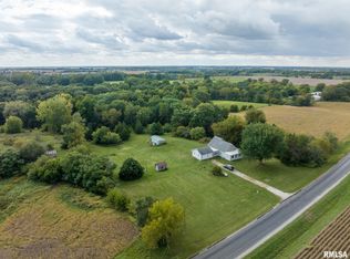 1651 Berwick Rd, Abingdon, IL 61410